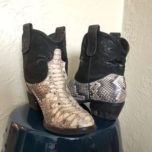 Sam Edelman Stevie Snakeskin Boot